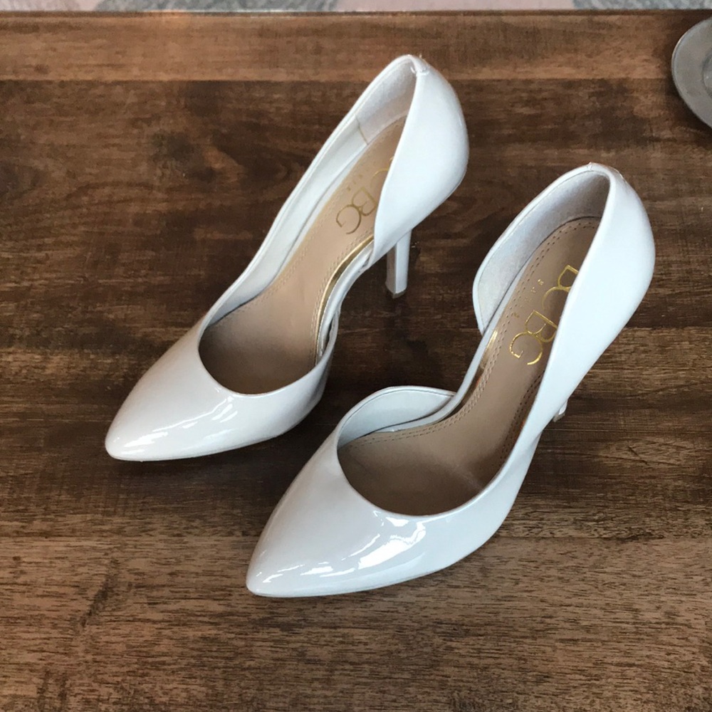 BCBG nude pump